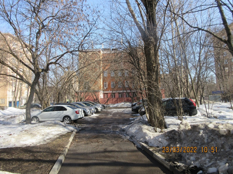 На Ломоносовском проспекте на месте незаконной парковки появилась городская автостоянка - фото 4