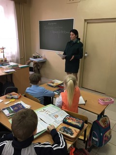 Работники лесного хозяйства Белгородчины  провели открытый урок для первоклассников - фото 1