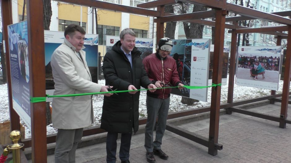 В Москве на Страстном бульваре открылась фотовыставка "Лица Арктики" о жизни в Заполярье - фото 2