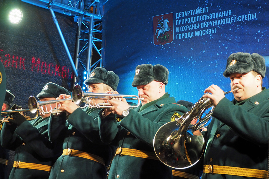 Акция «Час Земли»: под каменной десницей Юрия Долгорукова... - фото 6