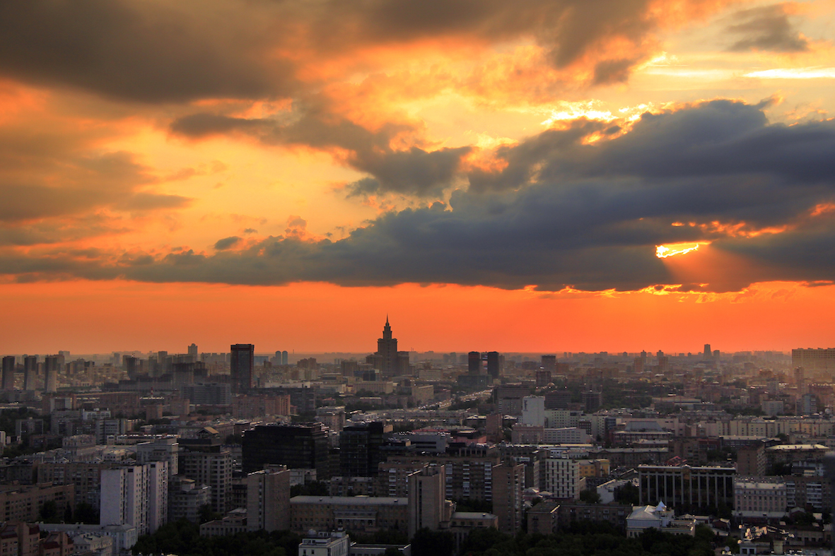 Когда закат в москве. Панорама Москвы. Закат над городом. Панорама вечерней Москвы. Закат над Москвой.