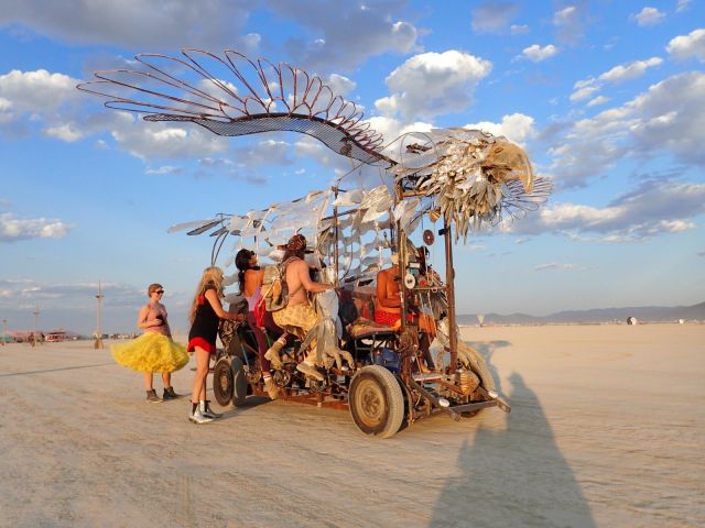 Вечный Огонь. Burning Man в стране пустынного сюра - фото 10