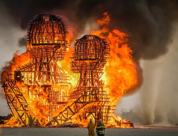 Вечный Огонь. Burning Man в стране пустынного сюра - фото 69
