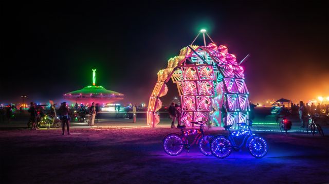Вечный Огонь. Burning Man в стране пустынного сюра - фото 94