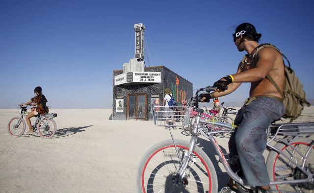 Вечный Огонь. Burning Man в стране пустынного сюра - фото 51