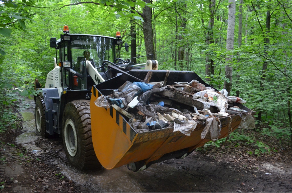 Лесники очищают от мусора липецкие леса - фото 1