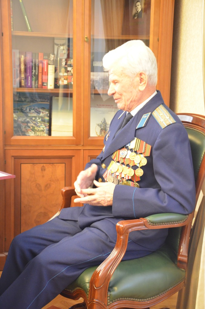  Сергей Железняк получил уникальную фотографию Гагарина  - фото 3
