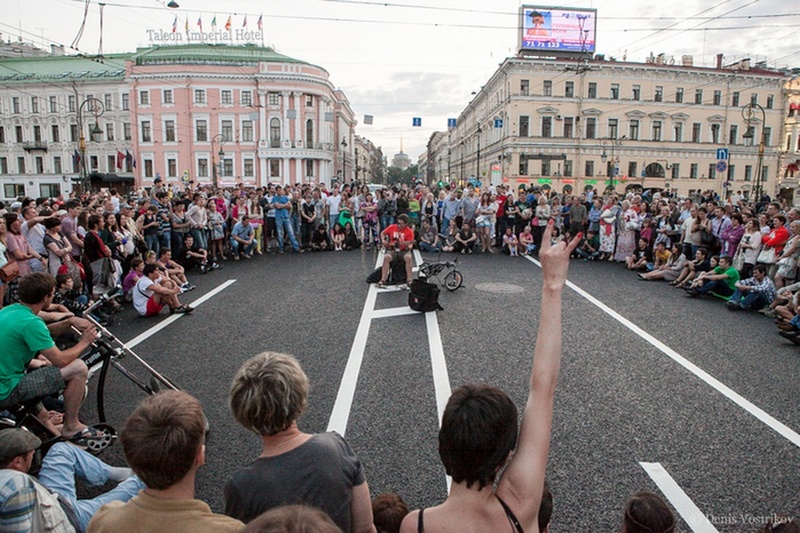 Несколько улиц в центре Петербурга в сентябре станут пешеходными - фото 4