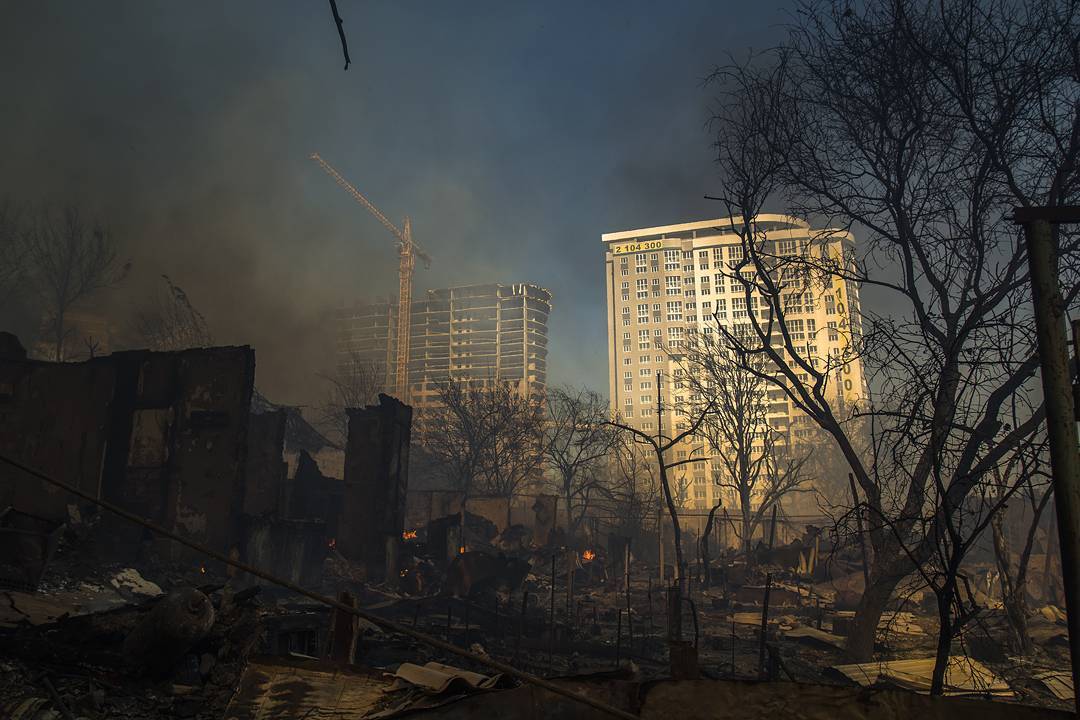 Армагеддон в Ростове. Город в огне (ФОТО, ВИДЕО) - фото 5