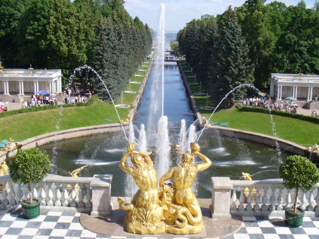 Петергоф лидирует среди российских музеев - фото 1