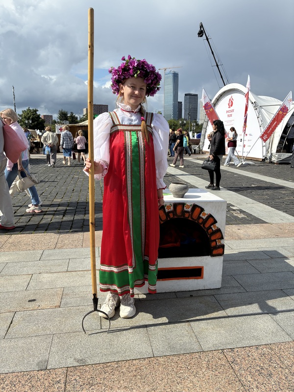 В Москве прошел фестиваль "Русское поле" - фото 2