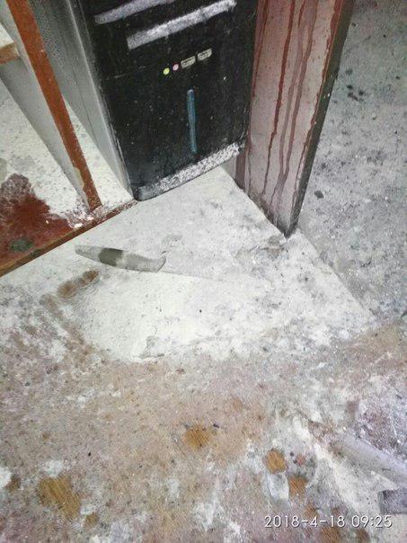 "У нас горит школа": нож, поджог учительницы и неудачный суицид в Стерлитамаке (ФОТО, ВИДЕО, СПИСОК ПОСТРАДАВШИХ)(18+) - фото 28