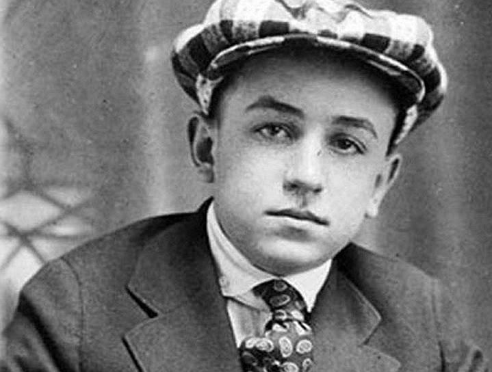 "Я никогда не верил в создание сиквелов. Я не хочу терять времени на их создание, я скорее предпочёл бы использовать это время на создание чего-то нового и другого" - вечный Уолт ДИСНЕЙ - фото 2