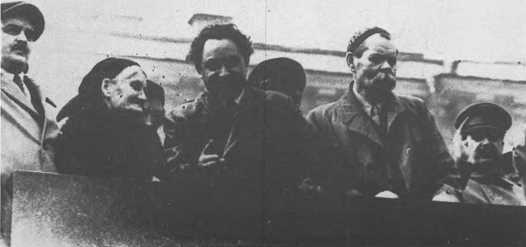 Загадки к 130-летию И. В. Сталина - фото 12