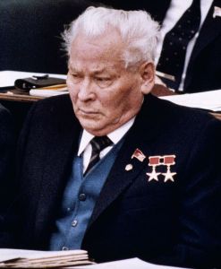 Генсек, который не рвался к власти, - К. У. Черненко - фото 1