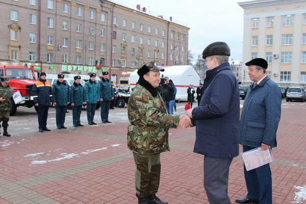Лесные пожарные Брянщины получили ключи от новых машин - фото 2