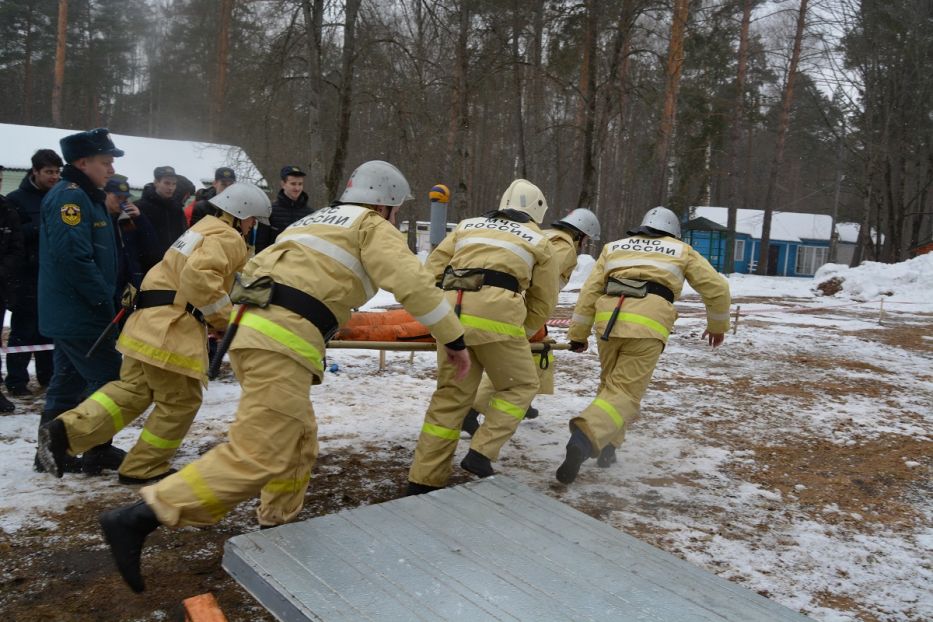 Будущие спасатели приняли участие в региональном этапе олимпиады профессионального мастерства в Смоленске - фото 9