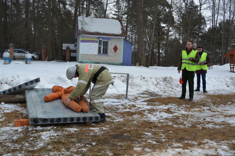 Будущие спасатели приняли участие в региональном этапе олимпиады профессионального мастерства в Смоленске - фото 4
