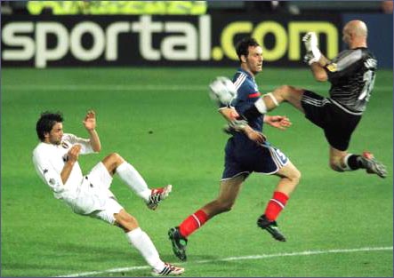 Один из лучших футбольных голкиперов Фабьен Бартез - фото 3