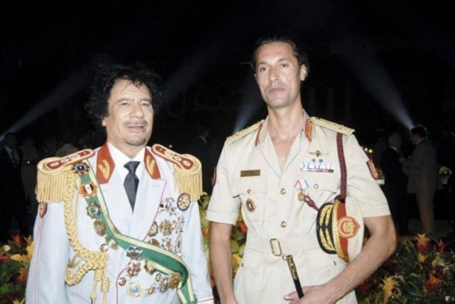 Лидер Арабской Джамахерии полковник Муаммар Каддафи - фото 13