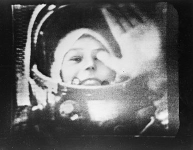 "Небо, сними шляпу!" - к 55-летию космического полета Валентины Терешковой - фото 1