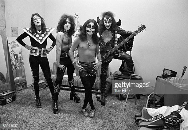 Джин Симмонс из легендарного KISS - фото 5