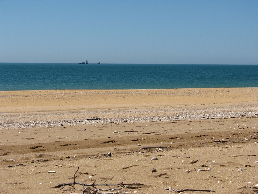 Мыс Опук-золотой песок и скалы-корабли - фото 2