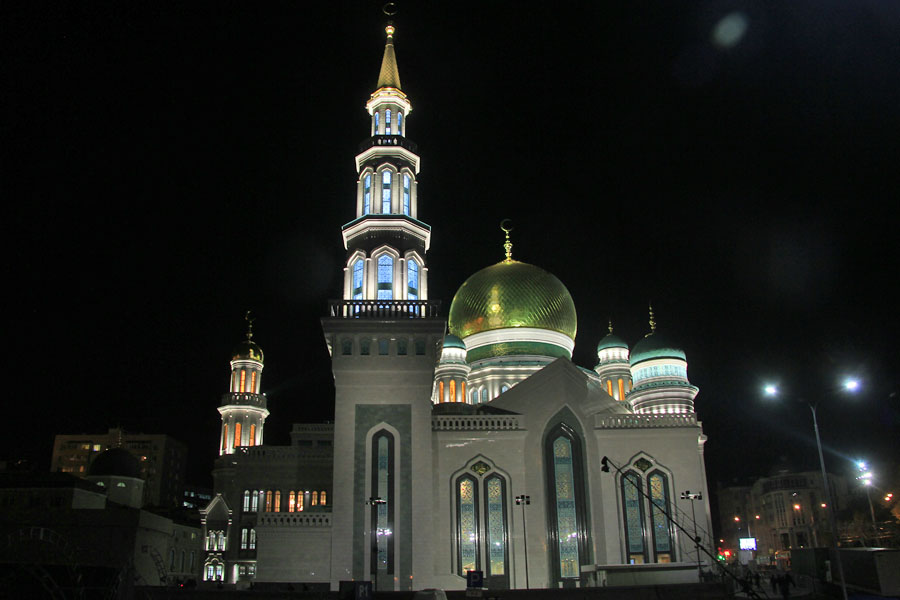 В Москве открылась крупнейшая в Европе мечеть - фото 13