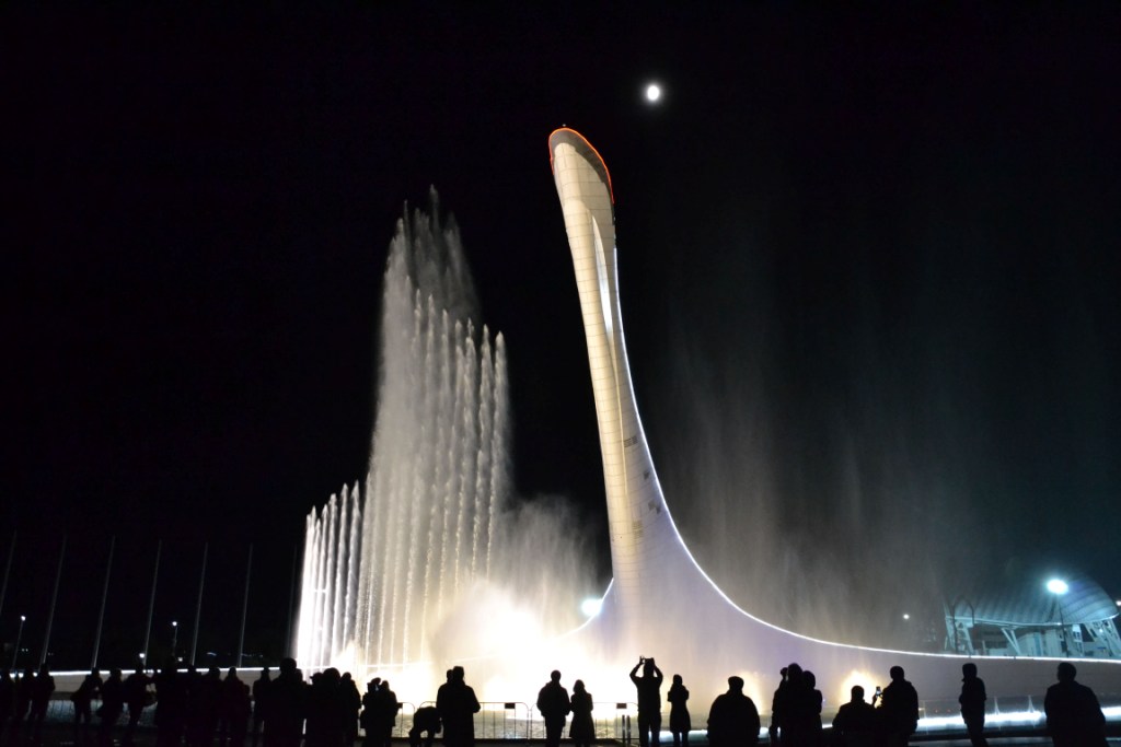 Олимпийский парк работа поющих фонтанов