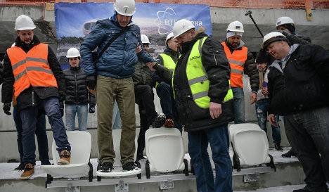  Первый в истории фанатский краш-тест зрительских кресел прошел на строящемся стадионе «Динамо» - фото 2
