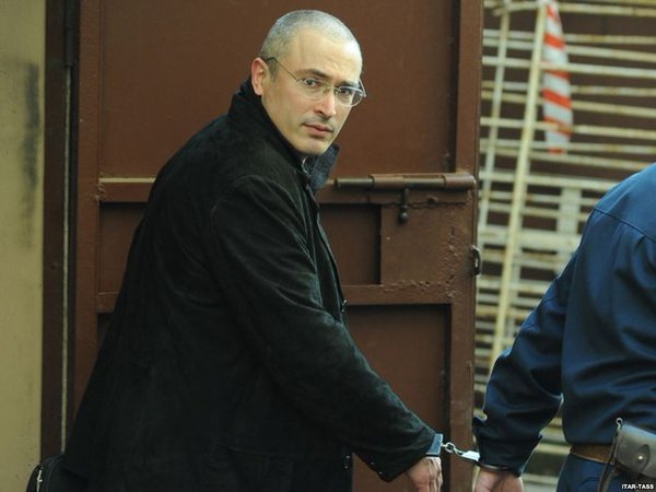  Россия подает жалобу на Интерпол из-за отказа объявить в розыск Ходорковского - фото 1
