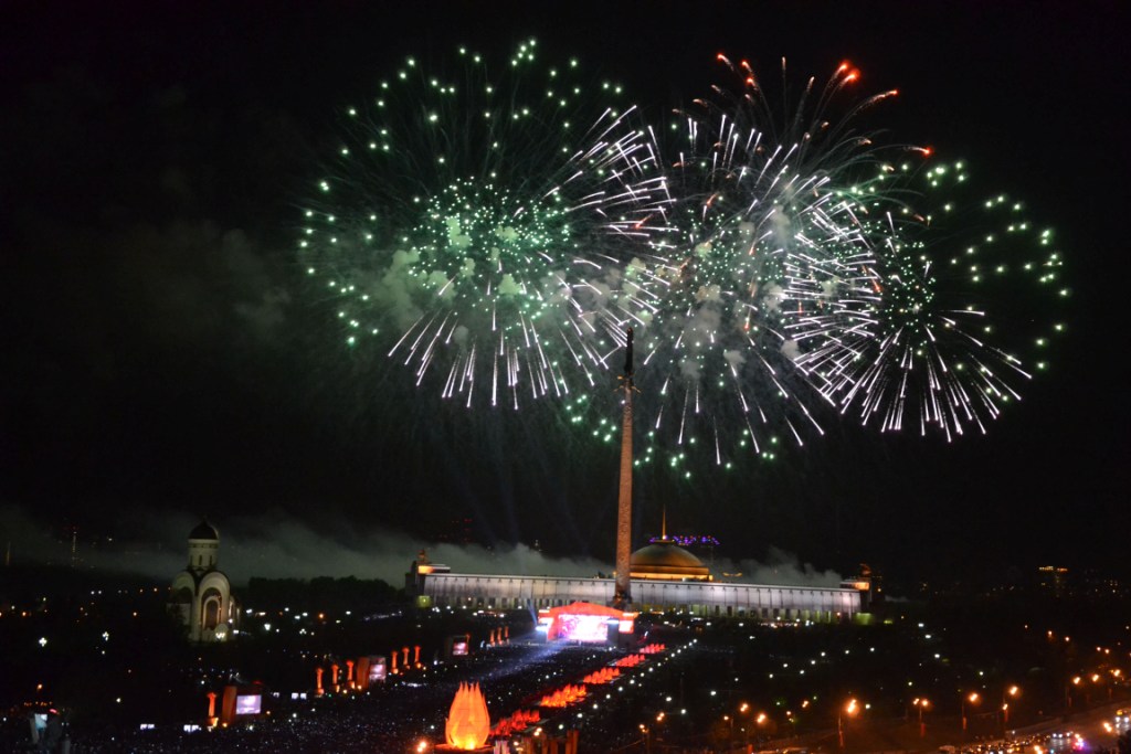 Салют в москве 23 февраля