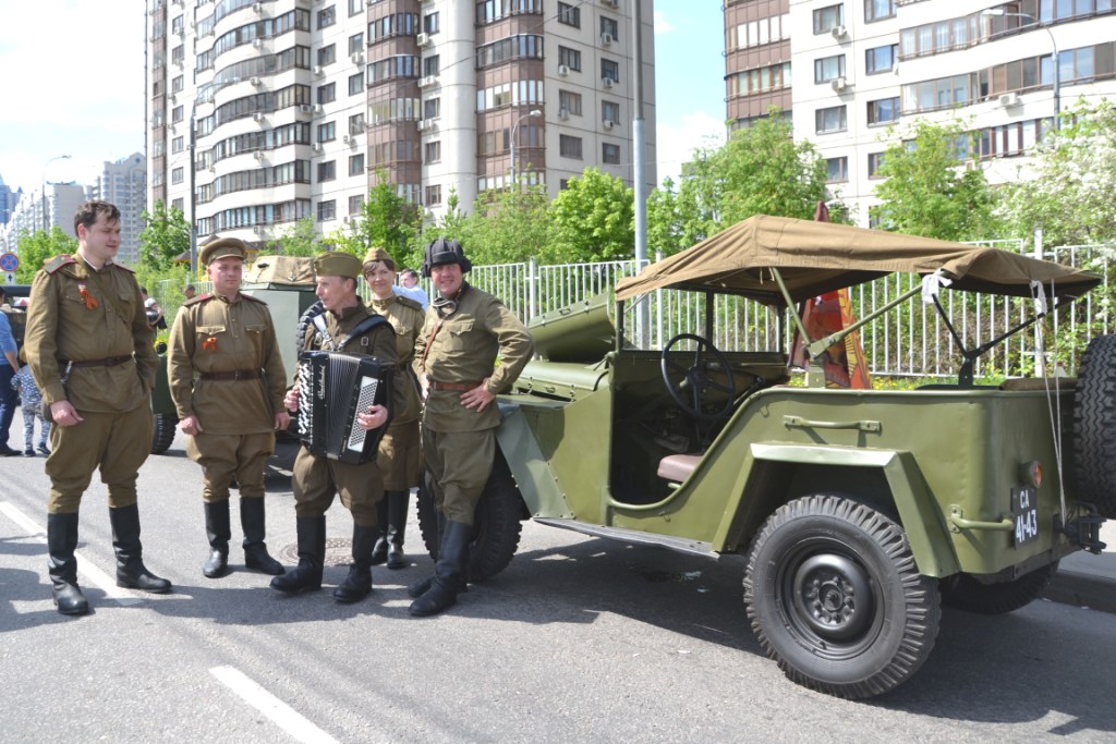  Старт автопробега на автомобилях времен Великой Отечественной войны - фото 5