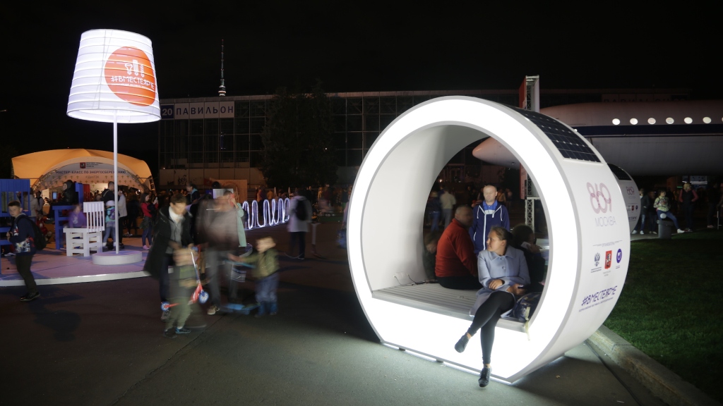  #ВместеЯрче: москвичи обменяли более 3000 старых ламп накаливания на светодиоды - фото 2