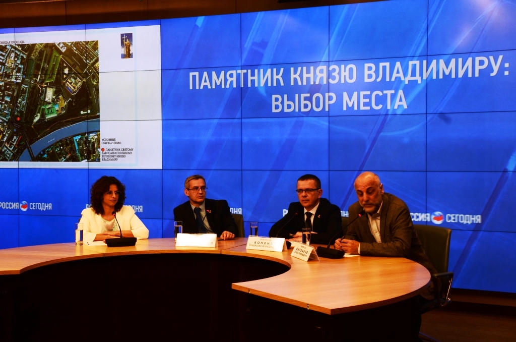  Мосгордума утвердила – быть  князю Владимиру на Боровицкой площади  - фото 3
