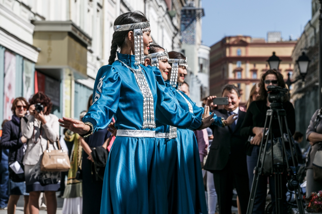  Уличная выставка фотографий "Русский Север" открылась в Москве - фото 14