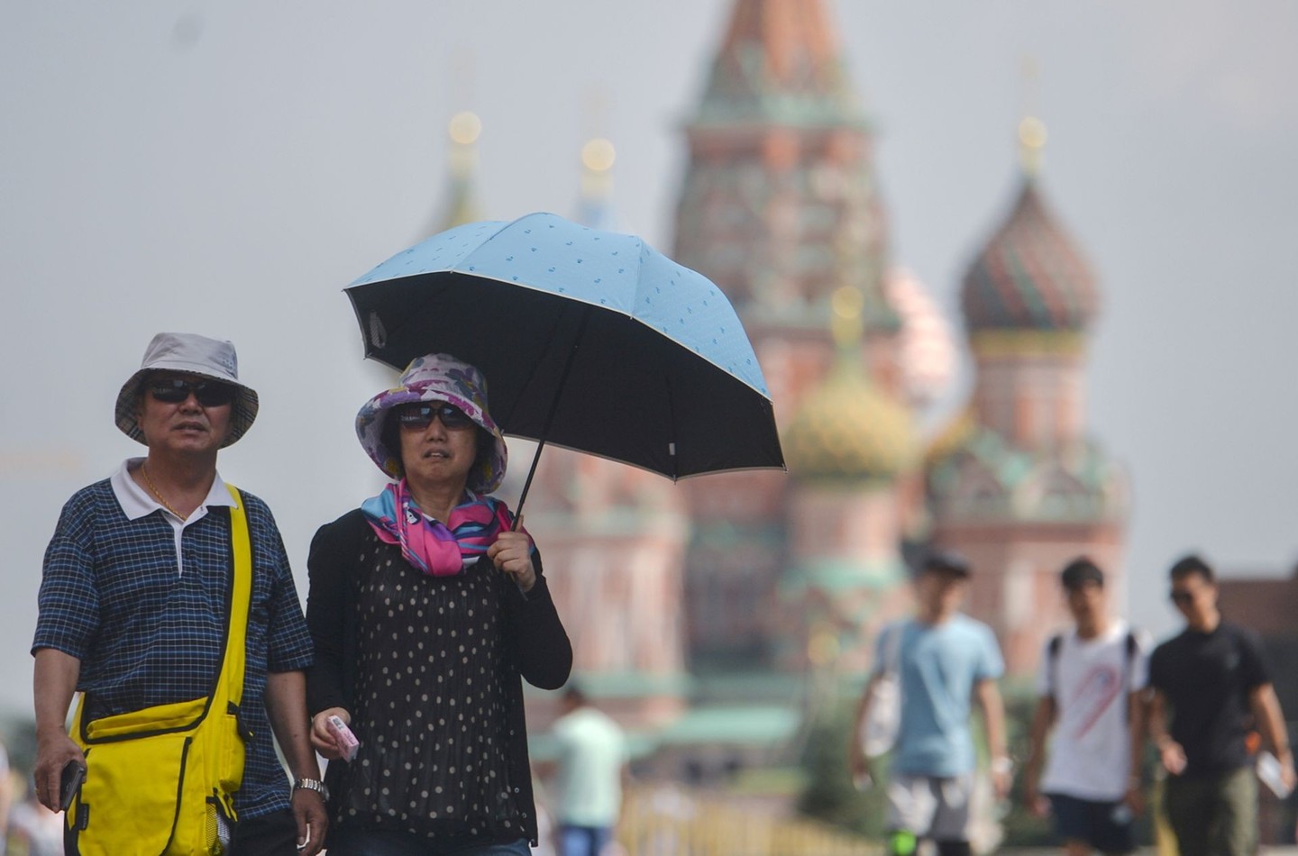  Директор Гидрометцентра: В Москве похолодает, ветер усилится и пройдут грозы - фото 1