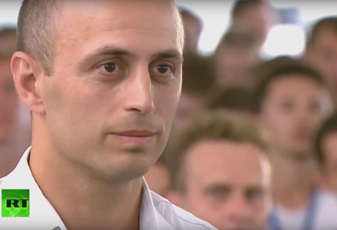  Медведев посоветовал недовольным зарплатой учителям заняться бизнесом - фото 2