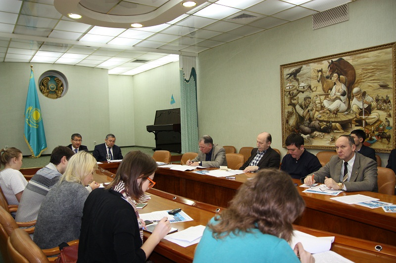  В Москве состоялся брифинг по вопросам  проведения политических и экономических реформ в Казахстане - фото 2