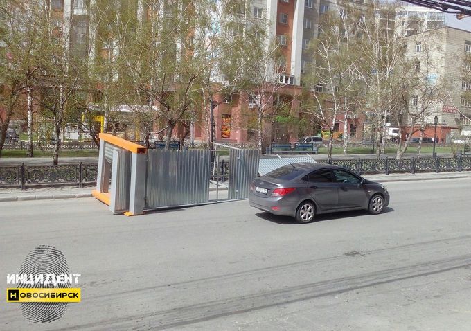«Из дома выйти страшно!»: последствия урагана в Новосибирске - фото 2