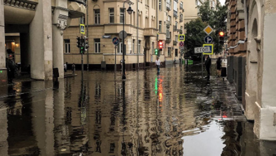 Ливни со снегом надвигаются на Москву - фото 1