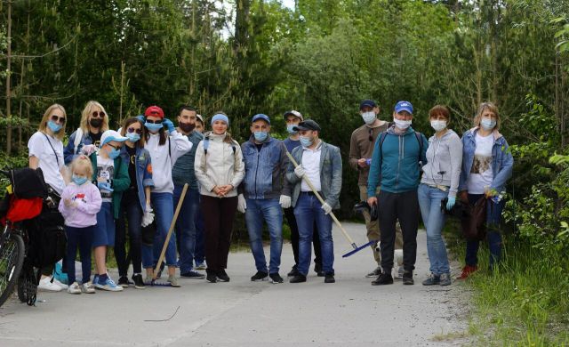 В Когалыме прошла экологическая акция «Это не наш мусор, но наш город» - фото 3