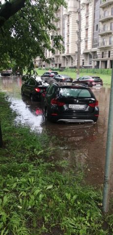 Сильнейший дождь затопил дороги и улицы в Москве - фото 7
