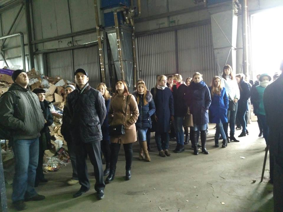 Экскурсия на сортировочная линию для подготовки и обработки отходов упаковки прошла в Саранске - фото 4