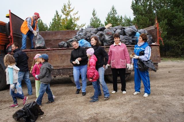 Массовые акции по очистке берегов рек и озер в Нижнем Новгороде и Борском районе - фото 3