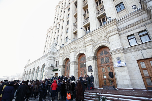 В Москве открыли мемориальную доску актеру Евгению Веснику   - фото 3