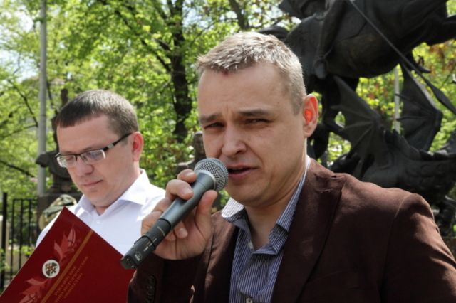«Сирень Победы»: именные сорта сирени посадили в московском «Сквере Победителей» - фото 2