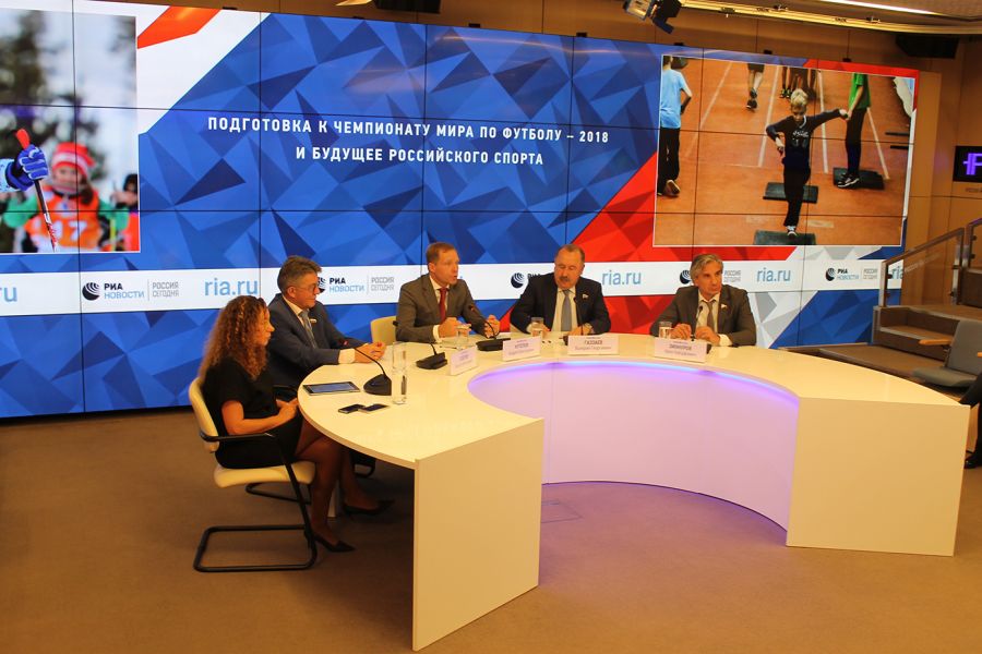 Валерий Газзаев: "Тренерам не хватает научного коммунизма" (ВИДЕО) - фото 1