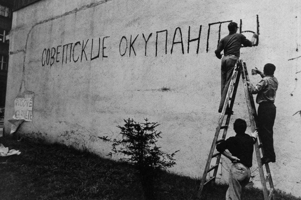 Танки идут по Праге: братский террор оккупации-1968 - фото 18