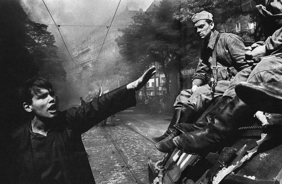 Танки идут по Праге: братский террор оккупации-1968 - фото 2